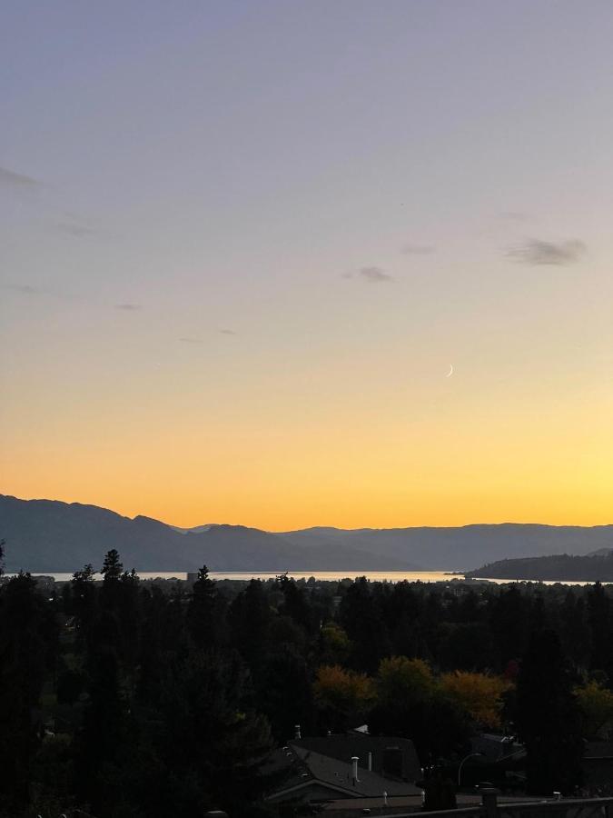 A Vista Villa Couples Retreat Kelowna Kültér fotó