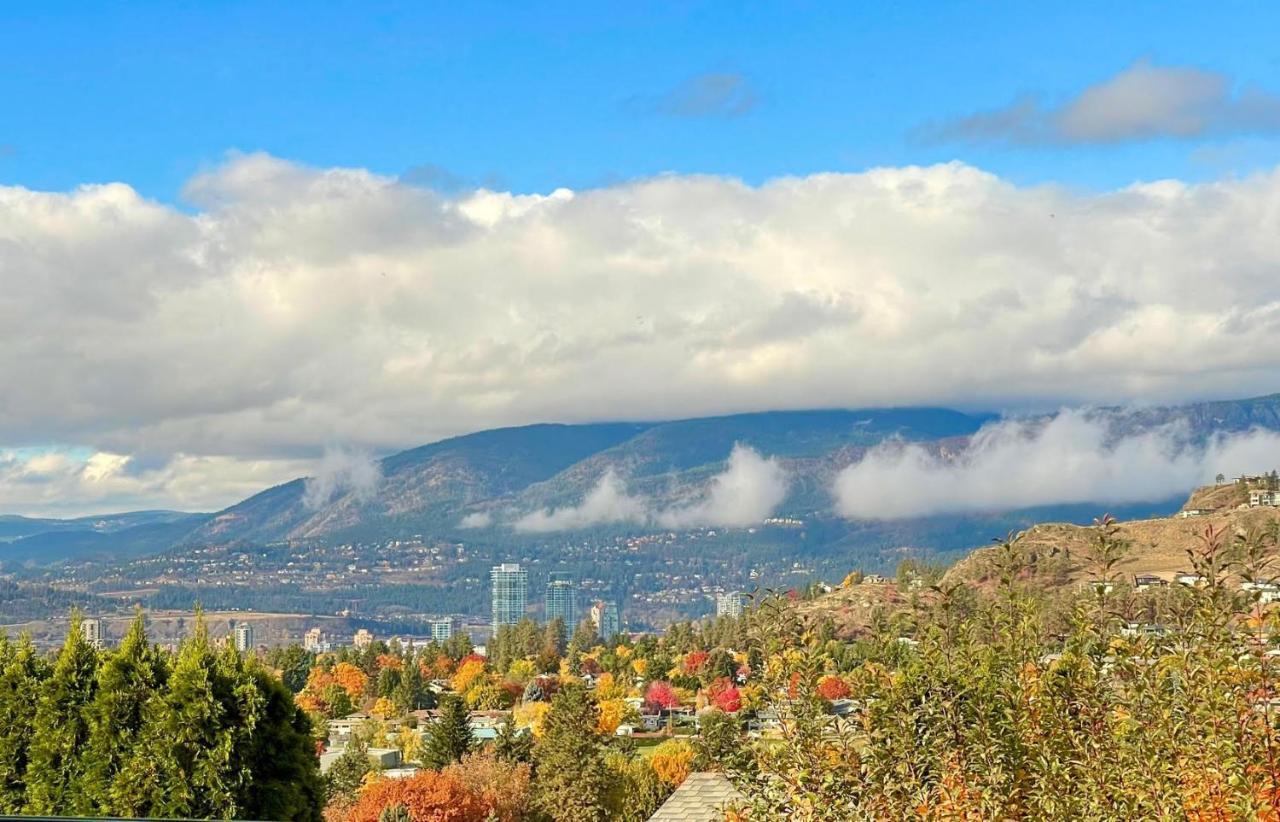 A Vista Villa Couples Retreat Kelowna Kültér fotó