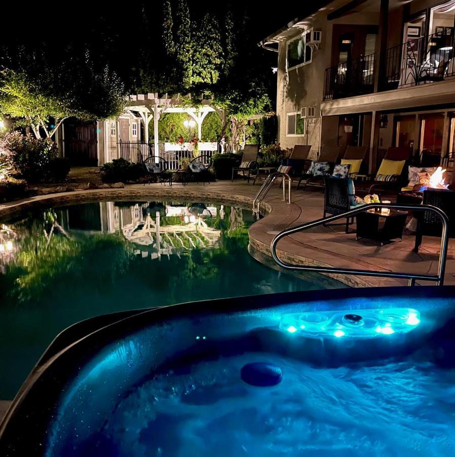 A Vista Villa Couples Retreat Kelowna Kültér fotó