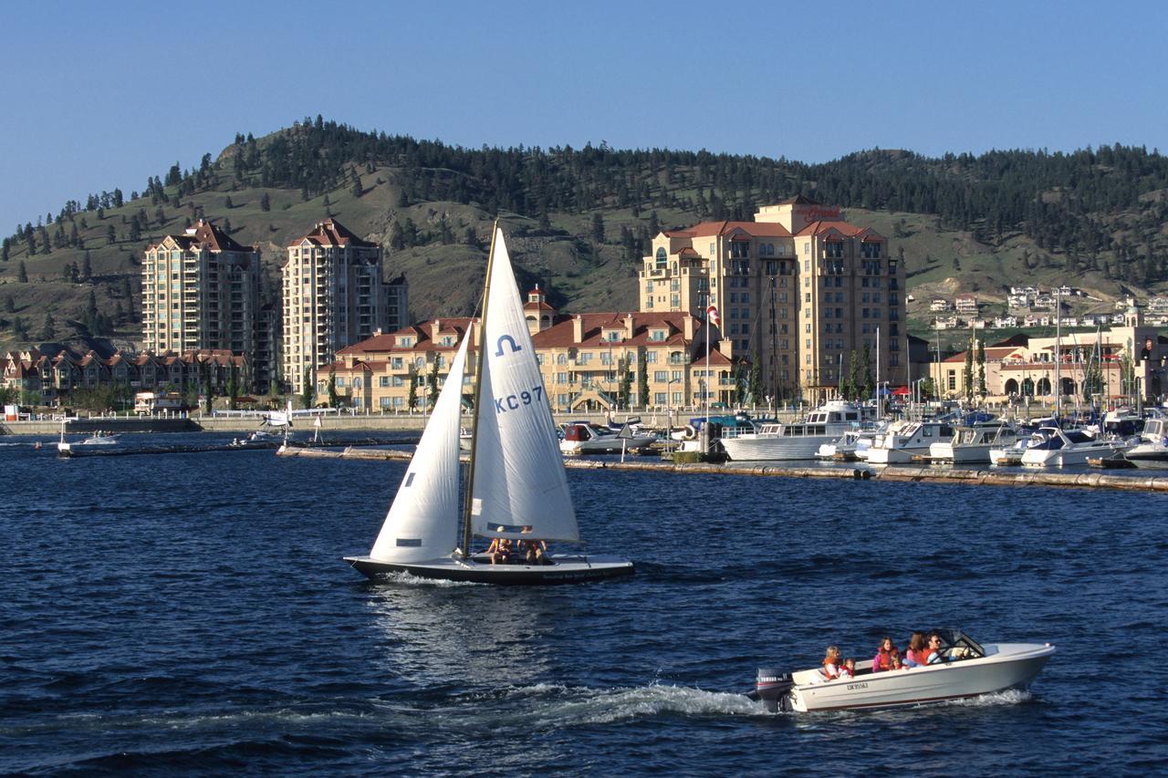 A Vista Villa Couples Retreat Kelowna Kültér fotó